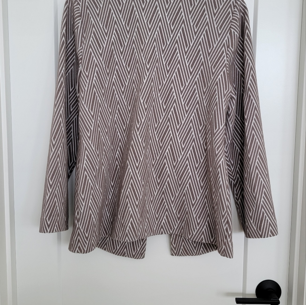 Blazer - Picture 2 of 3